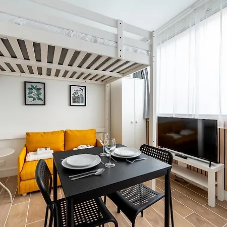 Cosy Clichy Batignolles Appartement Parijs